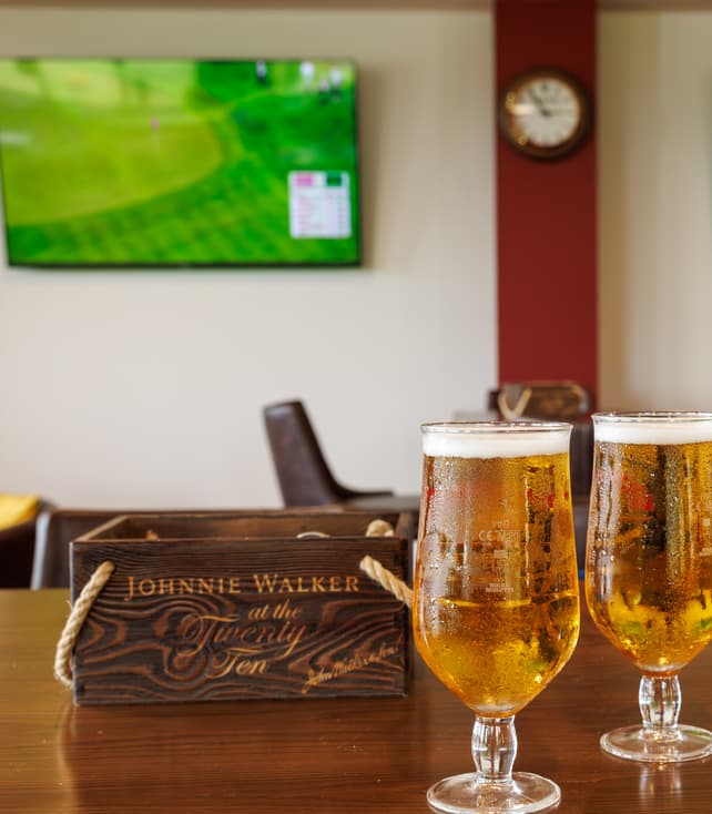Johnnie Walker Bar