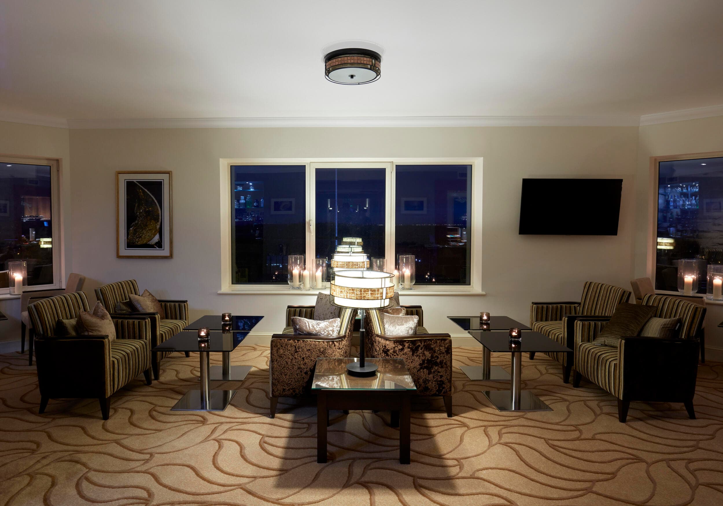 Steak on Six Signature Lounge