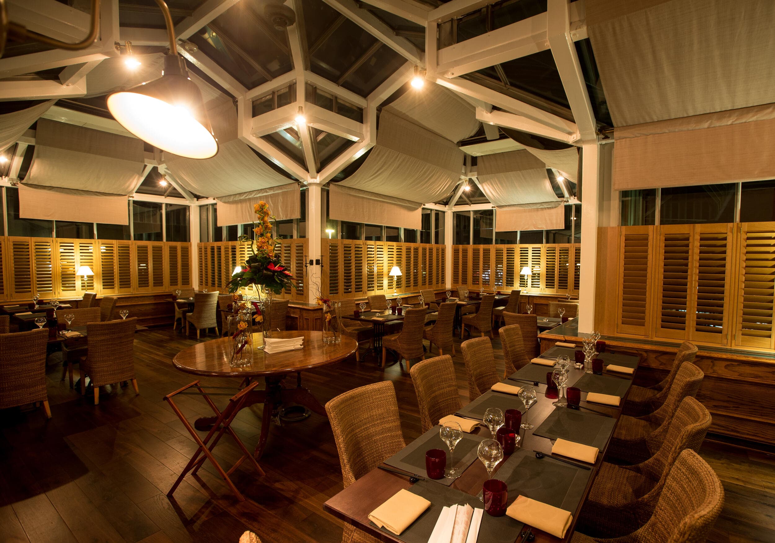 PAD Restaurant Interior