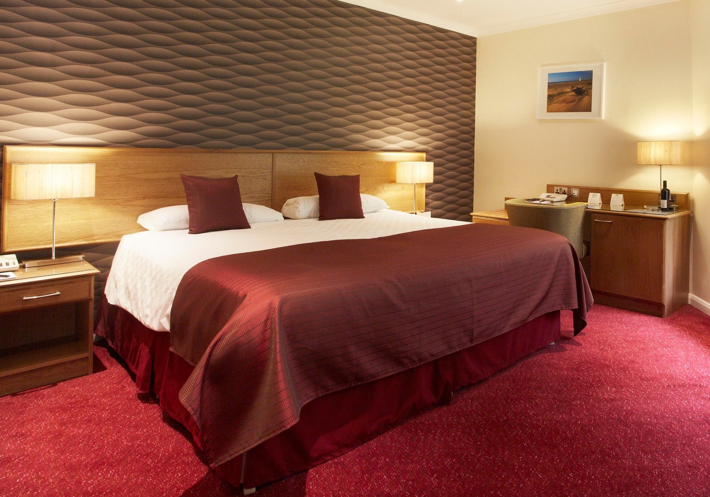 The Manor House Deluxe King Room