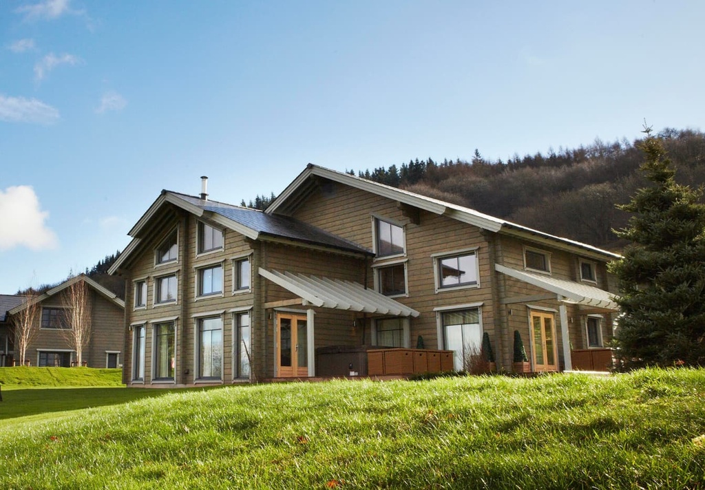 Celtic manor christmas lodge