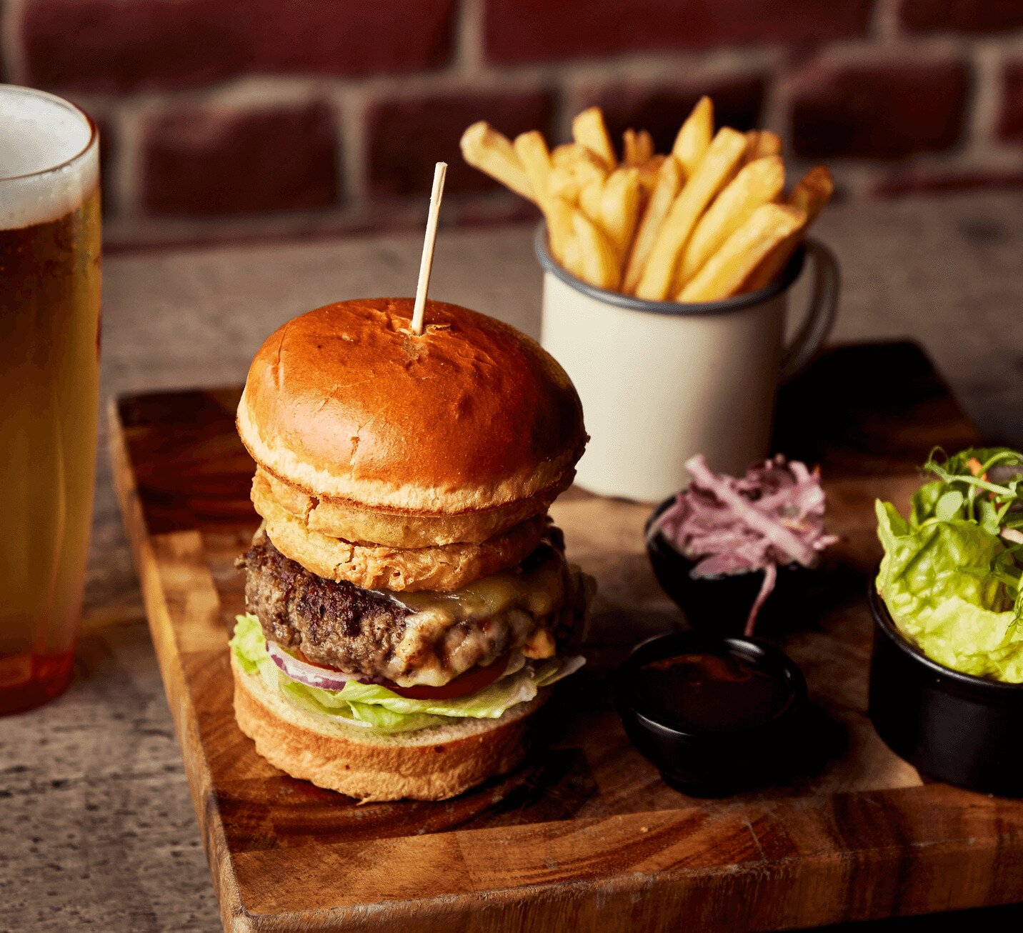 Sawyers Bar & Grill