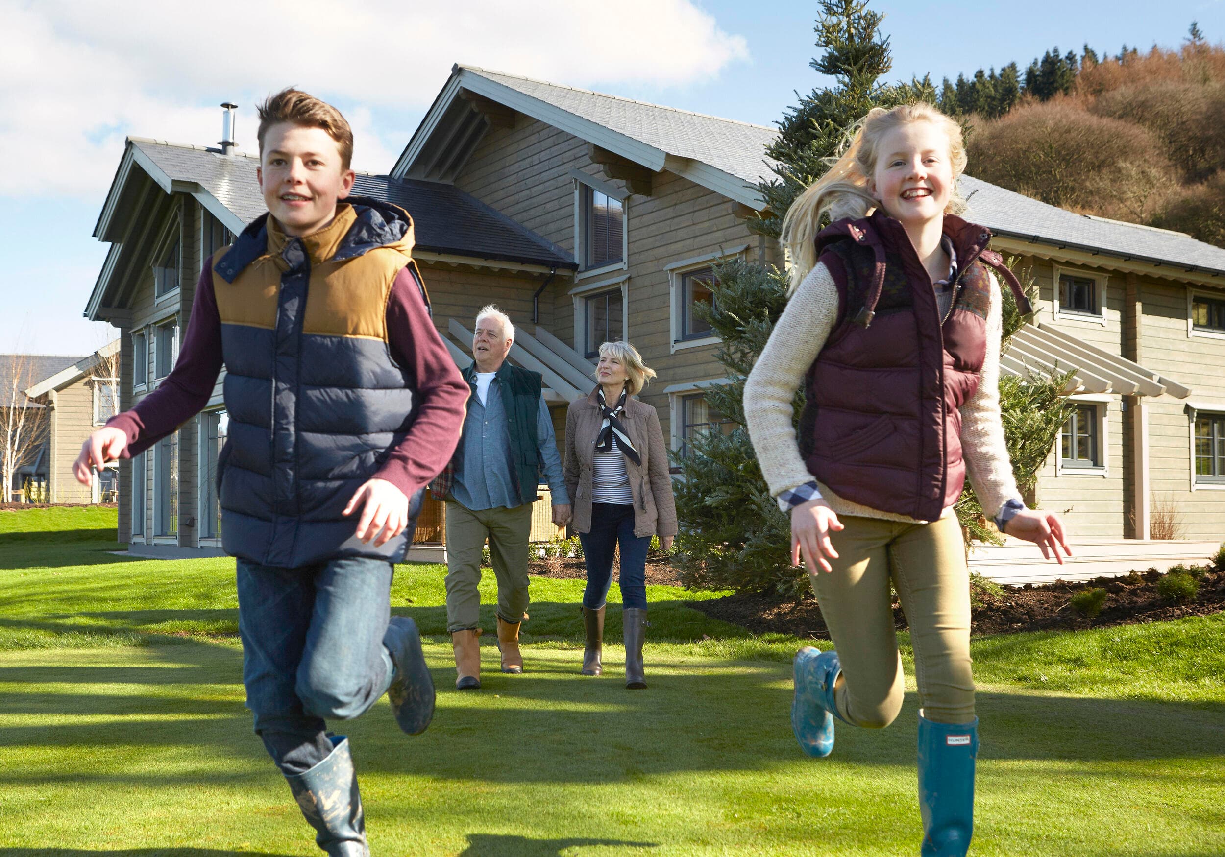 Outdoor Family Walk at Hunter Lodges