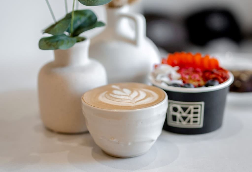 LLL Well Café & Wellness Club