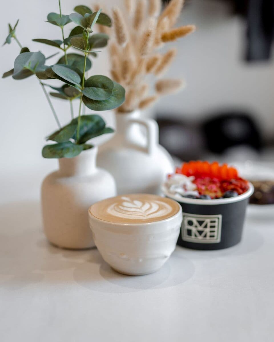 LLL Well Café & Wellness Club